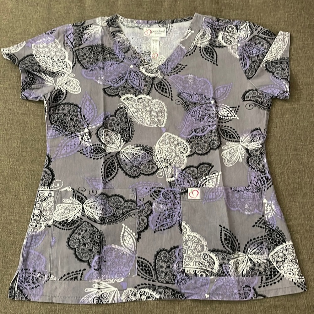 💰3 items for $25 🏷 Women 🍑 Peaches Uniforms Butterfly pattern sz XS